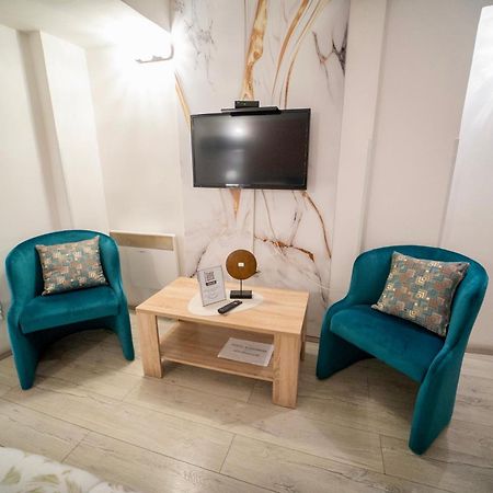 Apartmani Aleksandra U Centru Grada Kragujevac Eksteriør bilde