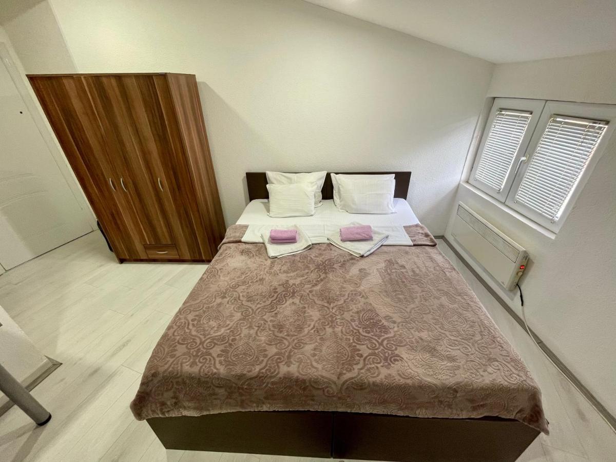 Apartmani Aleksandra U Centru Grada Kragujevac Eksteriør bilde