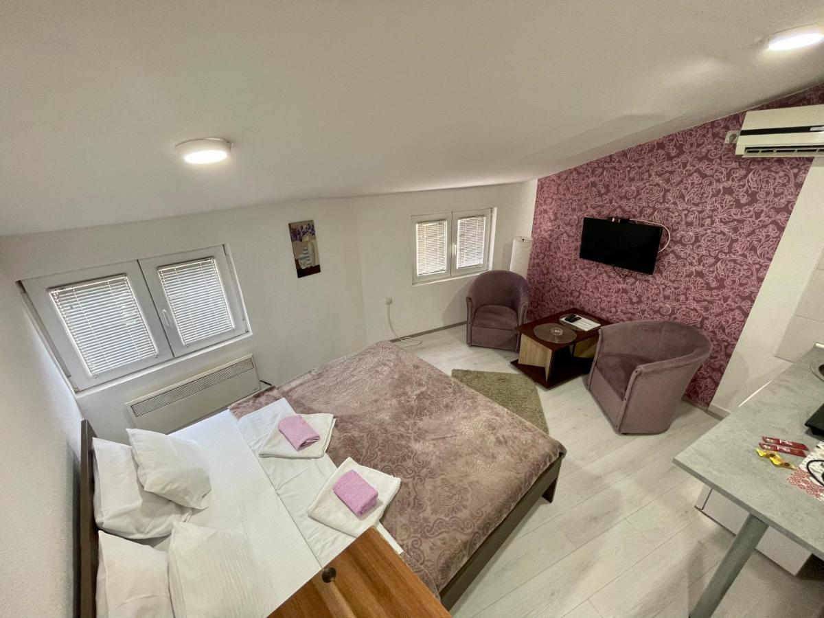 Apartmani Aleksandra U Centru Grada Kragujevac Eksteriør bilde
