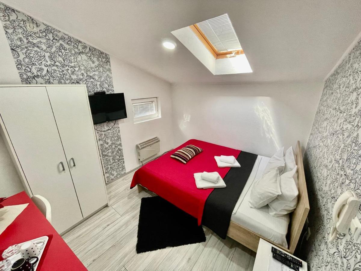 Apartmani Aleksandra U Centru Grada Kragujevac Eksteriør bilde