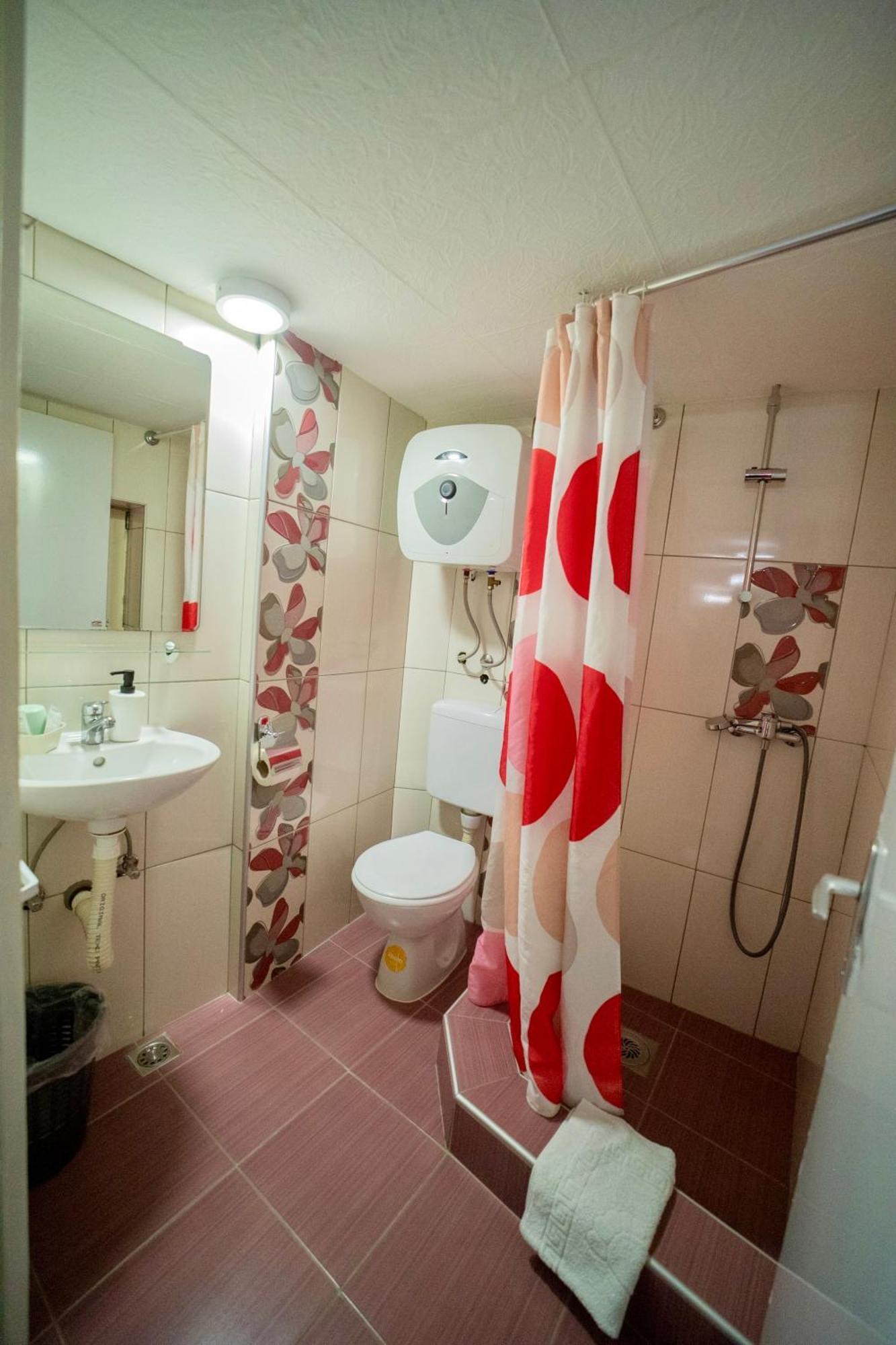 Apartmani Aleksandra U Centru Grada Kragujevac Eksteriør bilde
